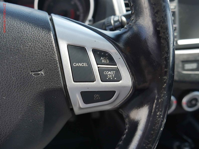 Citroën C-Crosser (2009) 2.2HDi 4x4, 7míst, ČR, Xenon - fotka 18 z 21