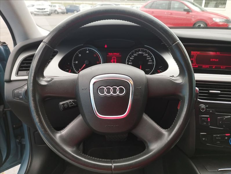 Audi A4 2,0 105KW - fotka 17 z 17