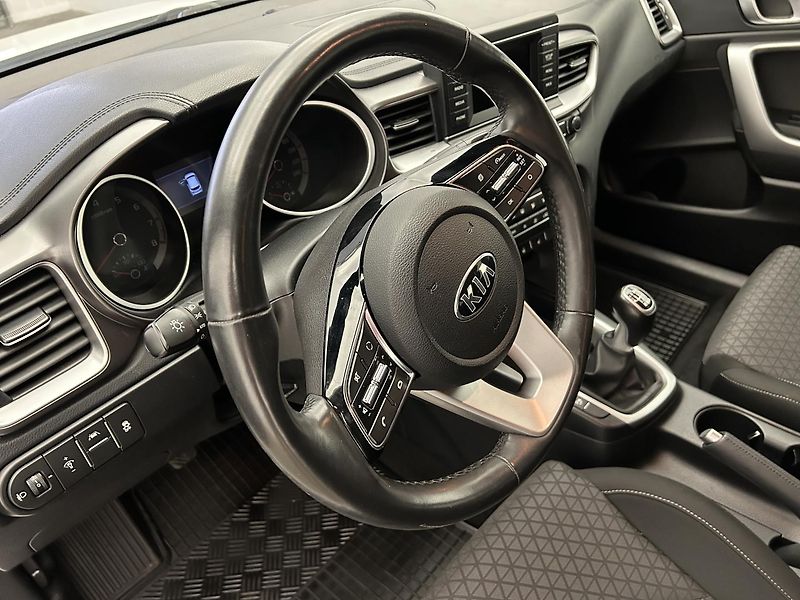 Kia Ceed 1.4 T-GDi TOP (2020) - fotka 8 z 22