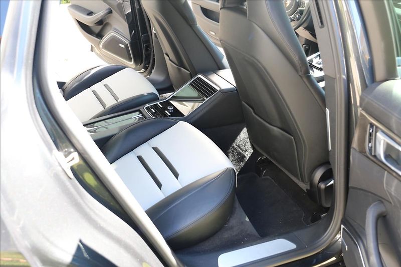 Porsche Panamera 2,9 343KW, DPH, ČR,4 E-HYBRID - fotka 52 z 77
