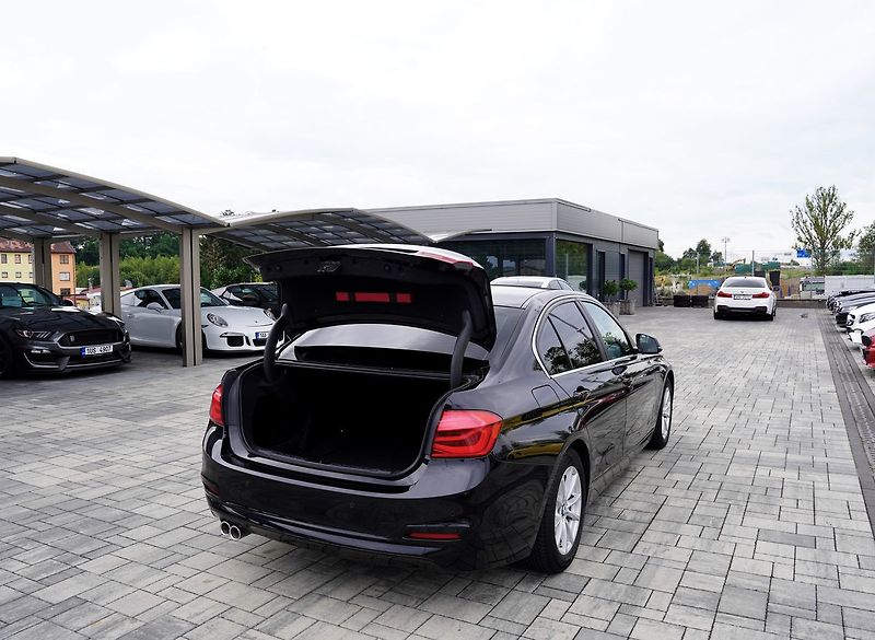BMW Řada 3 320d automat,EfficientDynamic - fotka 12 z 42