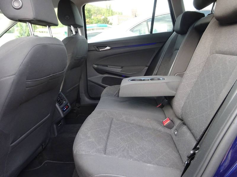 Volkswagen Golf (2022) 1,0TSi /81kW Variant DSG  Life - fotka 20 z 28