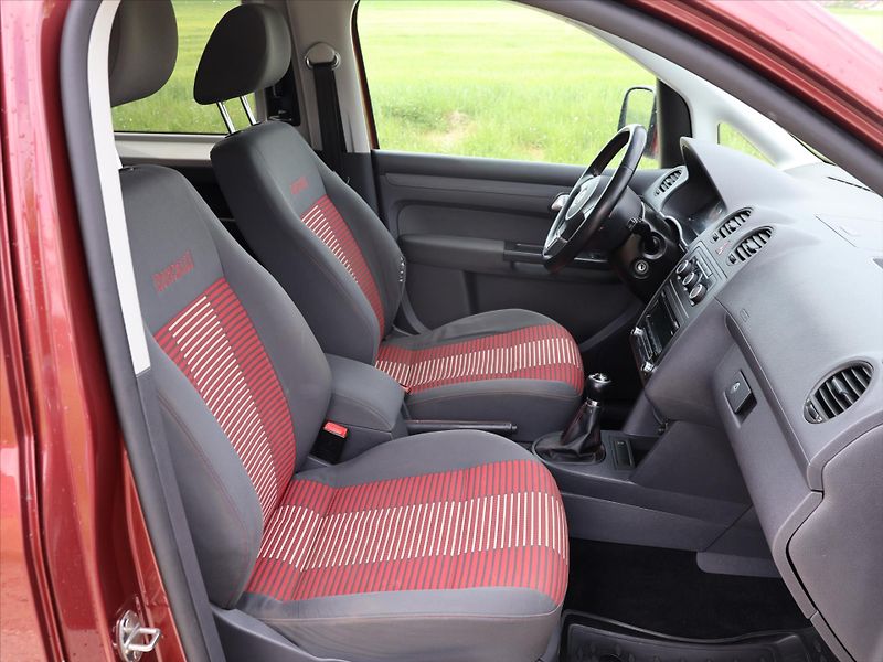 Volkswagen Caddy 1,2 TSI 77kW Roncalli - fotka 11 z 26