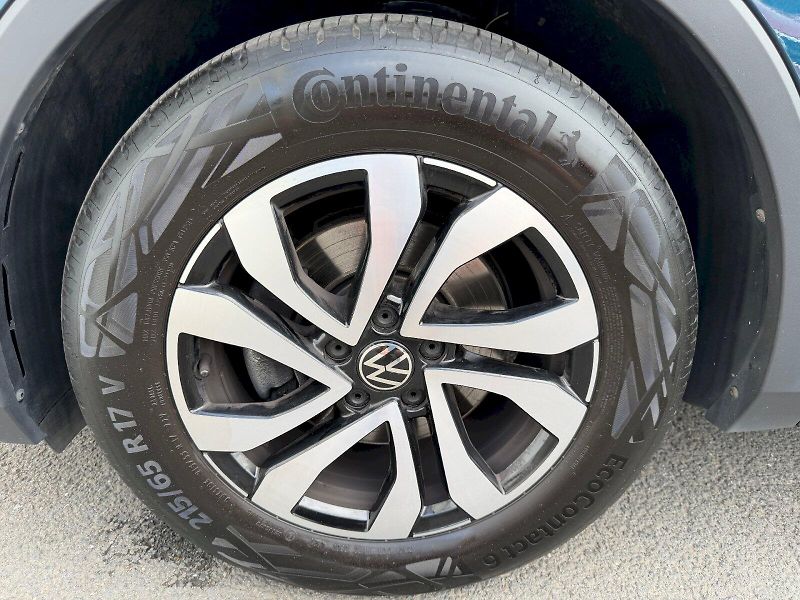 Volkswagen Tiguan (2022) 1.5 TSI 110kW DSG Life Matrix - fotka 35 z 35