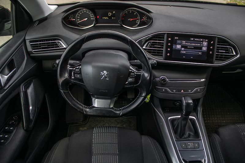 Peugeot 308 - fotka 10 z 21
