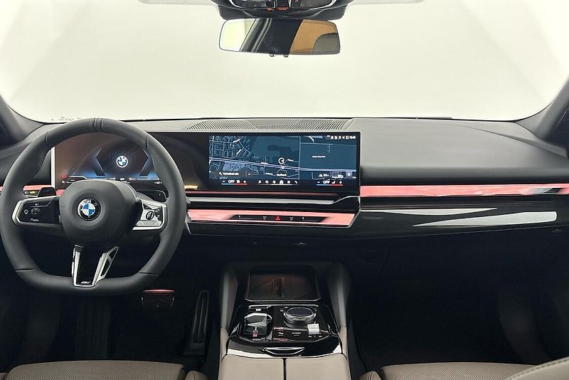 BMW Řada 5 540d xDrive Touring - fotka 7 z 13