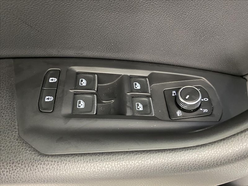 Volkswagen Touareg 3,0 TDI 170 kW 4MOT - fotka 12 z 25