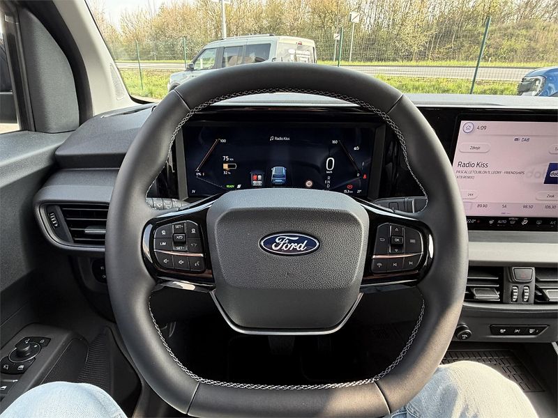 Ford Tourneo Courier (2026) Titanium, Tourneo, 43 kWh Elek - fotka 17 z 20