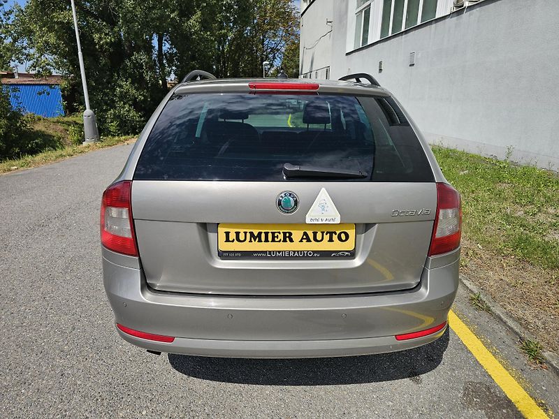 Škoda Octavia (2011) 2 1.6TDI FACELIFT - fotka 4 z 18
