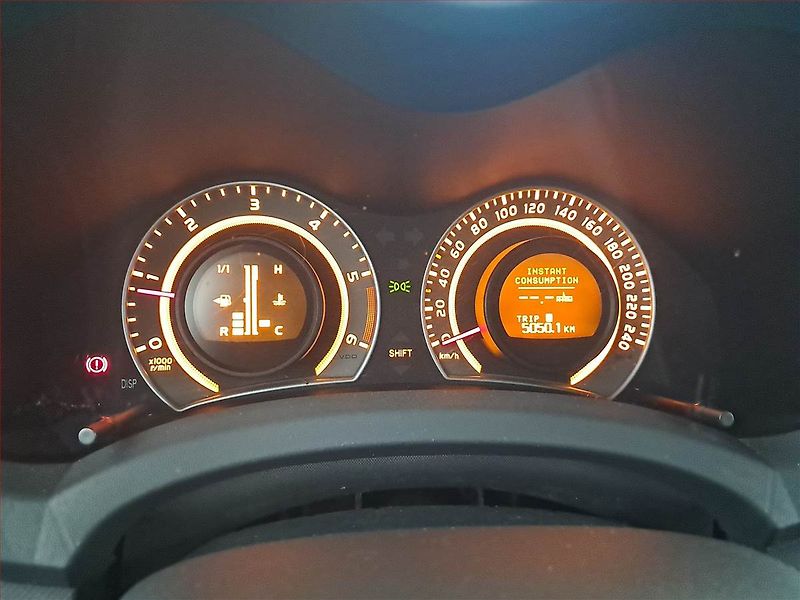 Toyota Auris (2008) 1.4 D-4D, Serv.kniha - fotka 11 z 17