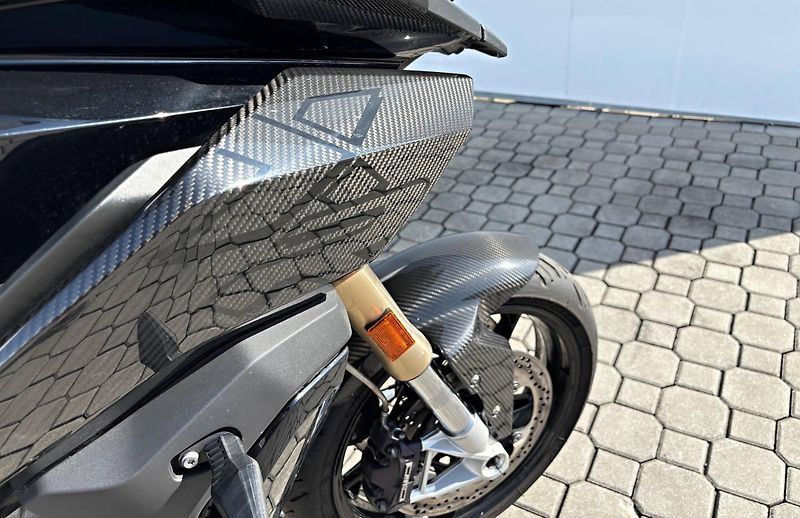 BMW S 1000 XR - fotka 8 z 14