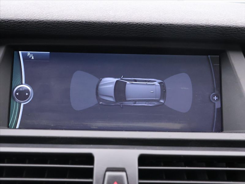 BMW X5 3,0 M50d 280kW Panorama - fotka 21 z 31