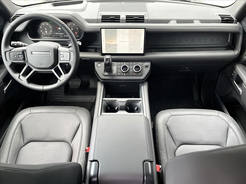 Land Rover Defender 3,0 110 D300 X-DYN HSE / SATIN - fotka 14 z 26