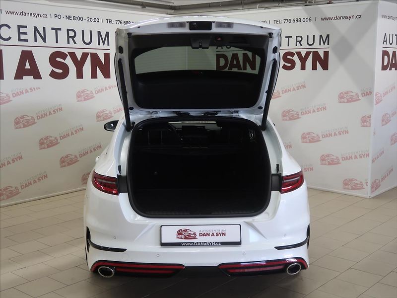 Kia ProCeed 1,6 T-GDI GT 150KW CZ TOP STAV - fotka 7 z 40