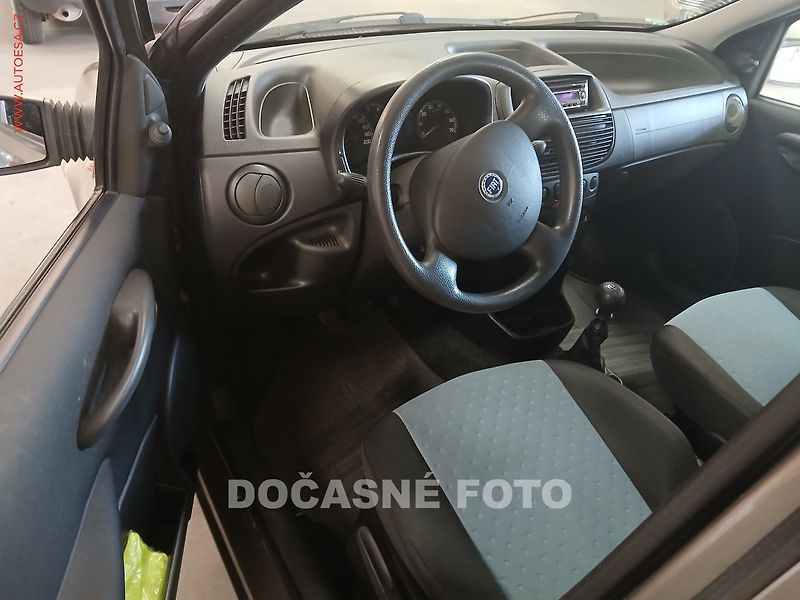 Fiat Punto (2007) 1.2i, ČR - fotka 3 z 3