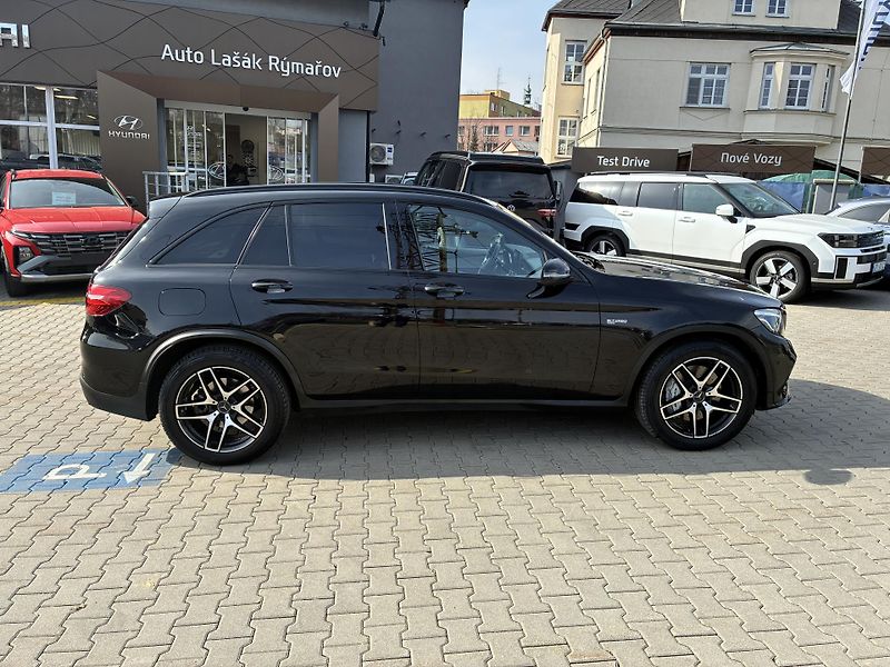 Mercedes-Benz GLC 43-AMG3.0-V6 270kW REZERVACE - fotka 8 z 36