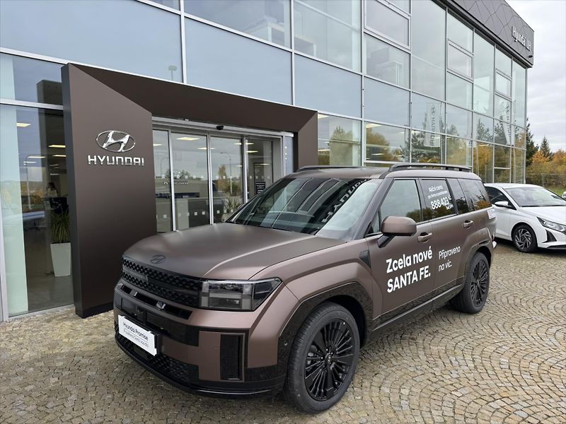 Hyundai Santa Fe 1,6 1,6 TGDI PHEV 4×4 CALLIGRA - fotka 2 z 19