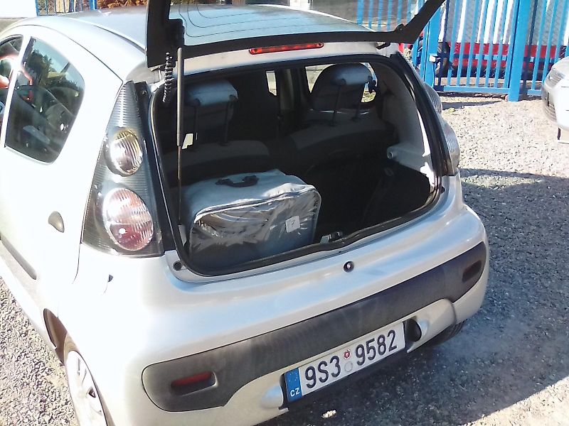 Citroën C1 (2006) 1.0i / 50KW, jede super - fotka 30 z 34