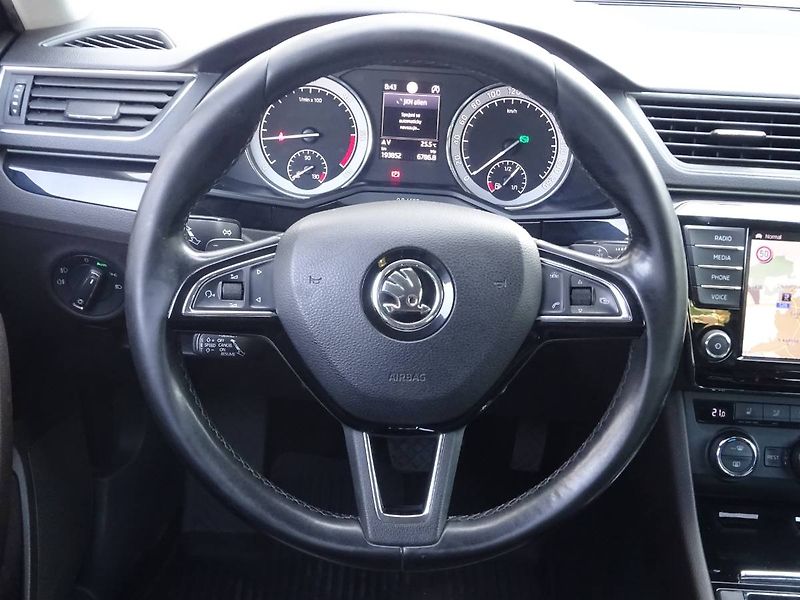 Škoda Superb (2016) 2,0 TDi/ 110kW  DSG  L&K - fotka 13 z 29