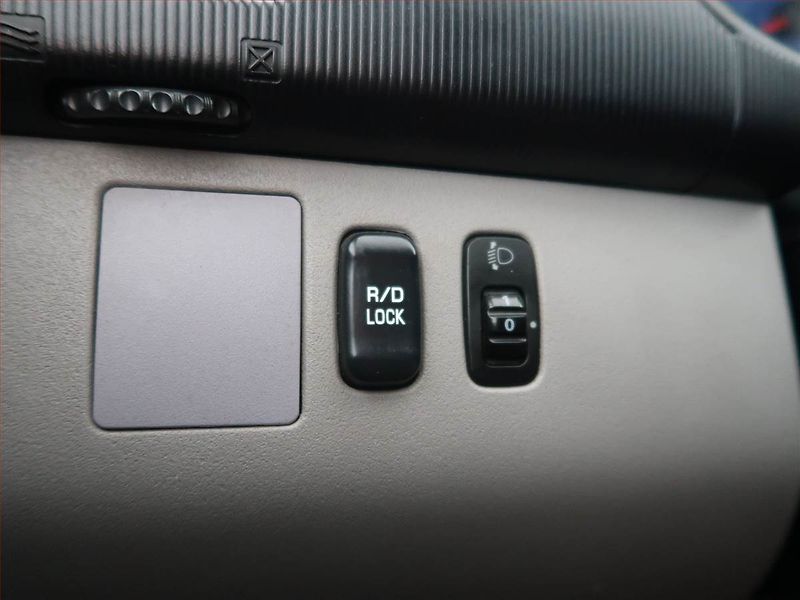 Mitsubishi L200 (2007) 2.5 DI-D, 4X4 - fotka 17 z 17