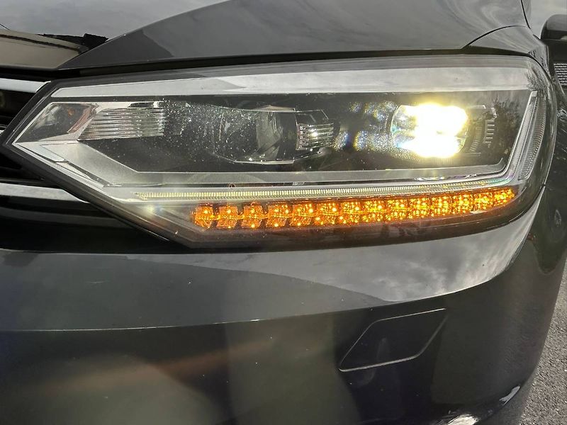 Volkswagen Touran (2023) 2.0 TDI 110kW DSG  Webasto LED - fotka 32 z 32