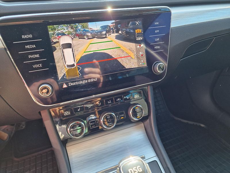 Škoda Superb 1,5TSI 110KW STYLE odp.DPH - fotka 14 z 23