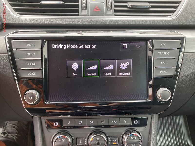 Škoda Superb (2016) 2.0 TDI 4x4, ČR, Style, DSG - fotka 19 z 19