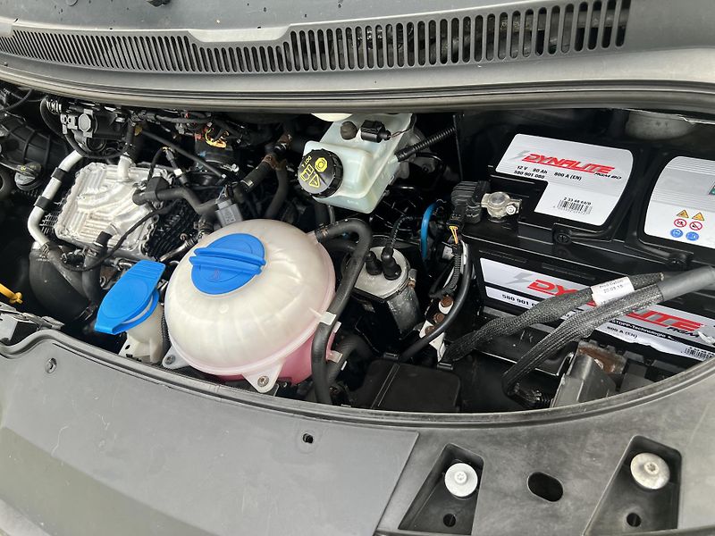 Volkswagen Transporter 2.0TDI 75KW,9MÍST,TZ,KLIMA,1MA - fotka 36 z 37