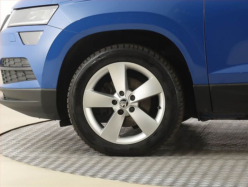 Škoda Karoq (2019) 1.6 TDI, Automat, Navi - fotka 15 z 25