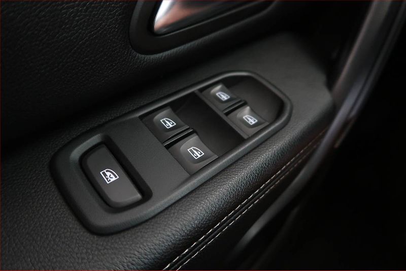 Dacia Duster (2018) 1.6 SCe, Serv.kniha, Navi - fotka 16 z 16