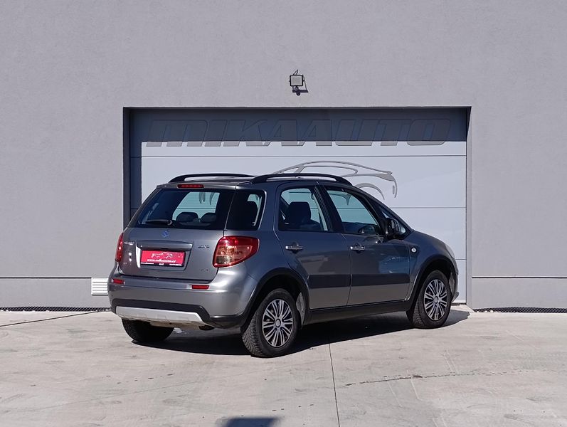 Suzuki SX4 1.6VVT-i 88kW 4X4  - fotka 5 z 29
