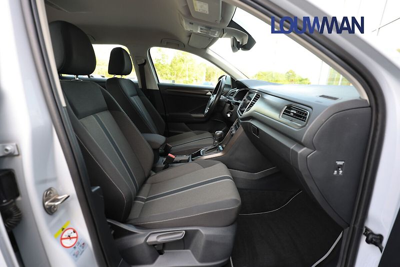 Volkswagen T-Roc Design 1.5 TSI DSG7 - fotka 17 z 26