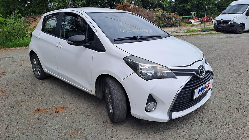 Toyota Yaris 1.0 VVTi Comfort REZERVACE - fotka 3 z 23