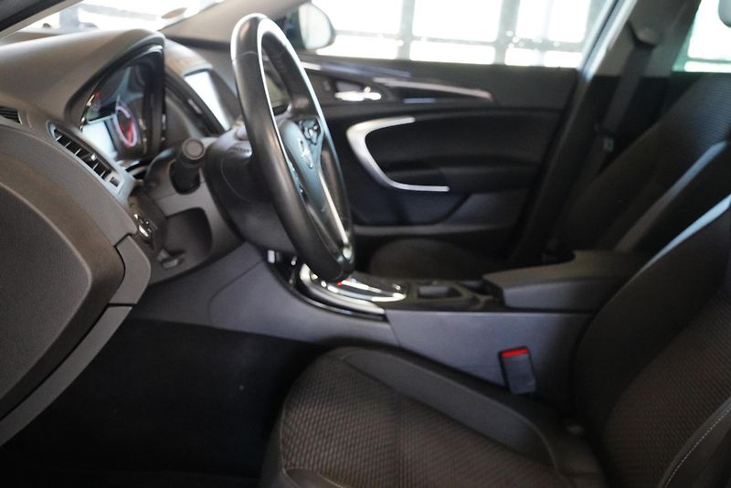 Opel Insignia - fotka 11 z 24