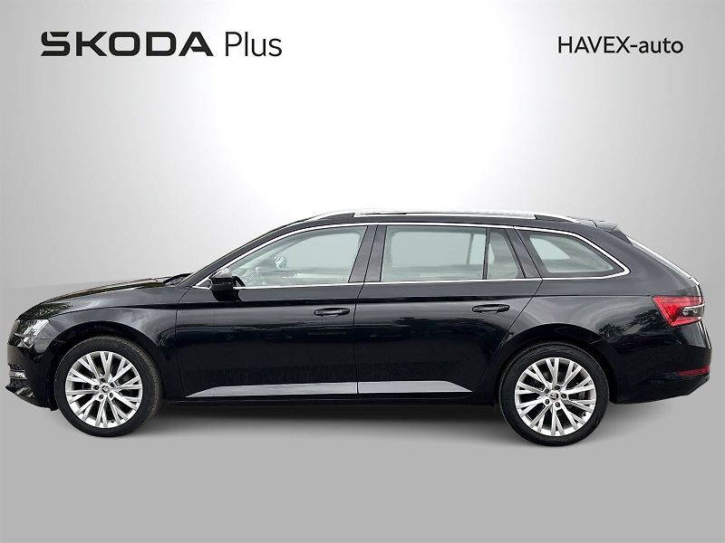 Škoda Superb (2022) Combi 2.0 TDI DSG Style - fotka 3 z 33