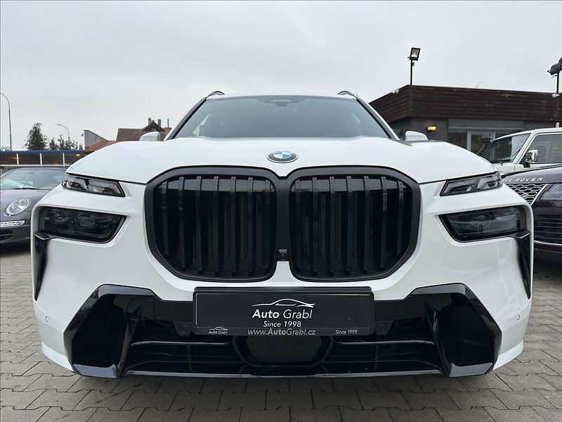 BMW X7 40d Msport Xdrive - fotka 2 z 43