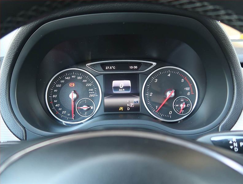 Mercedes-Benz Třídy B (2017) B 180 CDI, Automat, Tempomat - fotka 11 z 20