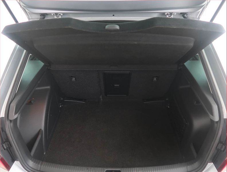 Škoda Rapid (2018) Spaceback 1.0 TSI, Bi-Xenony - fotka 13 z 14