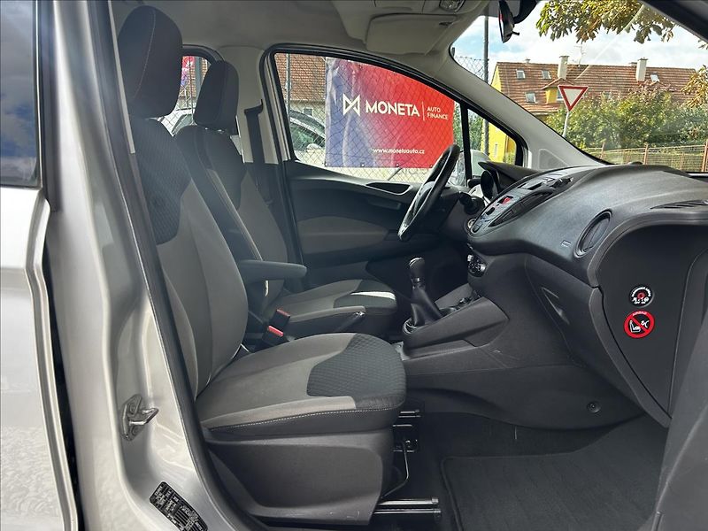 Ford Tourneo Courier 1,0 i 74 kW  Tempomat,Isofix - fotka 29 z 50