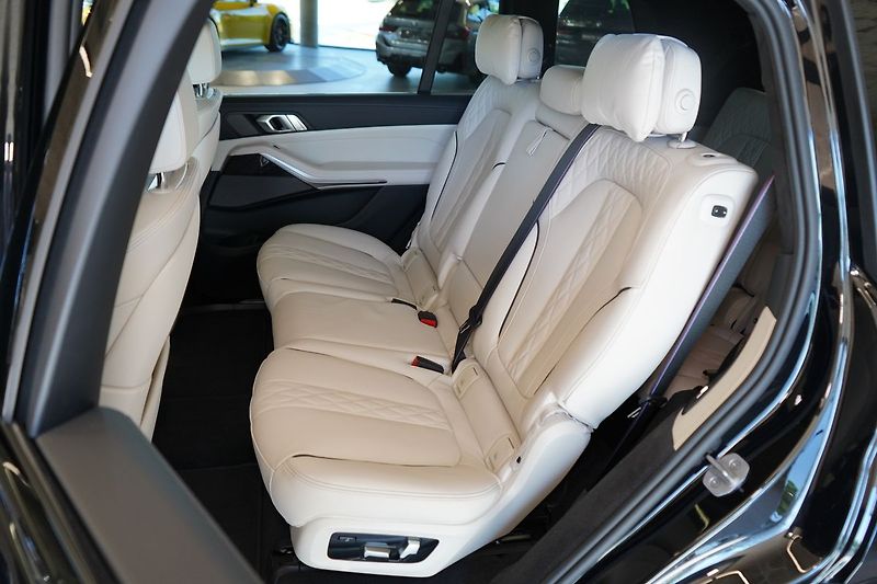 BMW X7 40d xDrive, Nezávislé, Tažné - fotka 46 z 49