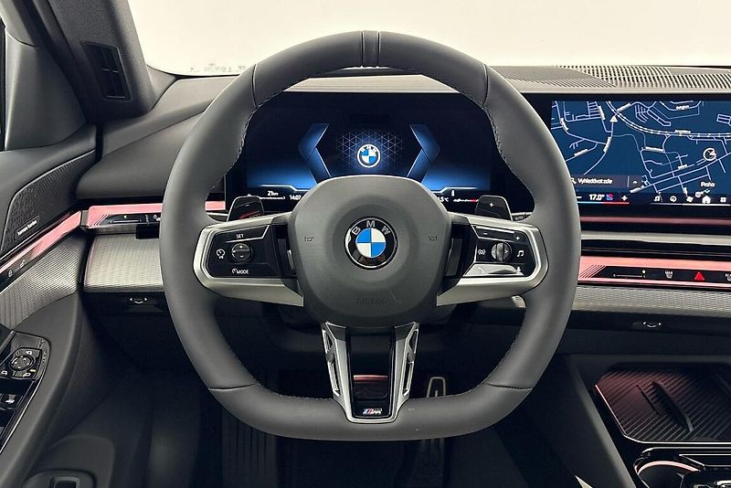 BMW Řada 5 řady 5 | 520d xDrive - fotka 9 z 25
