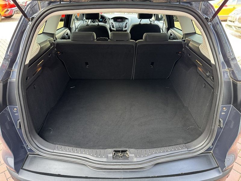 Ford Focus (2011) 1.6i Ti-VCT Klima Servis - fotka 19 z 50