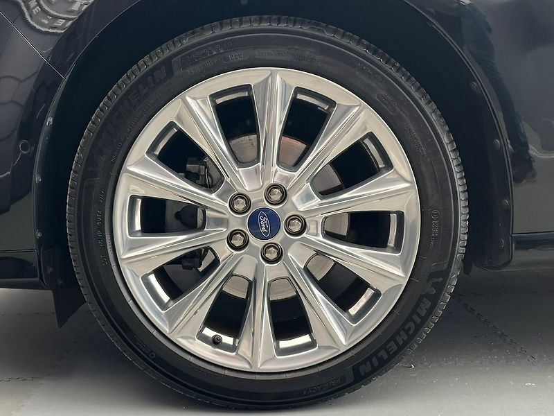 Ford S-MAX 2,5 FHEV Vignale 140KW  7 míst - fotka 52 z 57