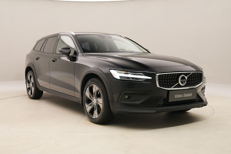 Volvo V60 CC B5 AWD MOMENTUM AUT - fotka 15 z 53