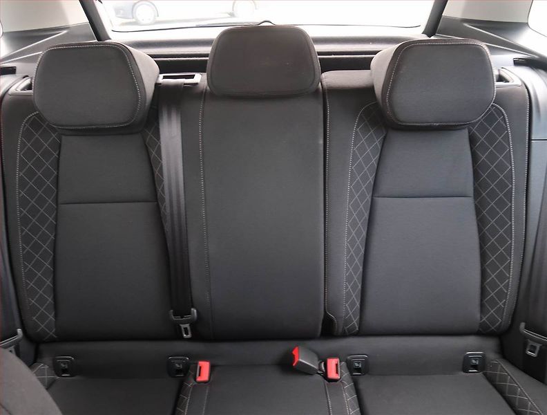 Škoda Karoq (2018) 1.5 TSI - fotka 10 z 17