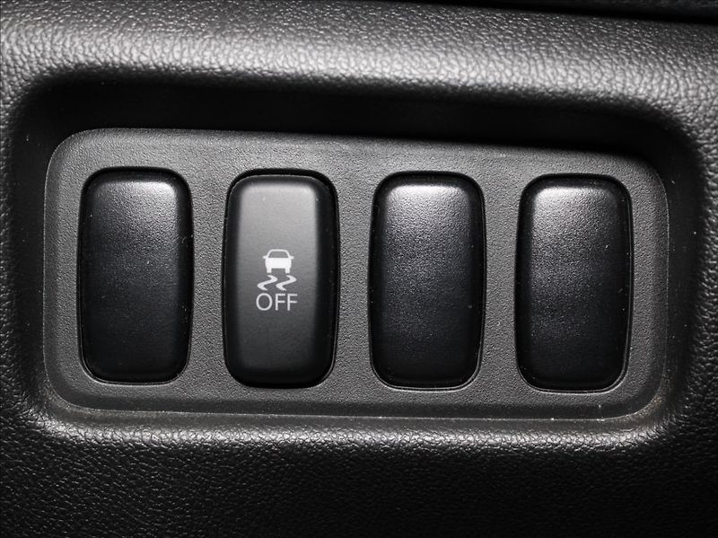 Mitsubishi ASX 2,3 Di-D 110kW AT 4x4 1.maj.ČR - fotka 16 z 23