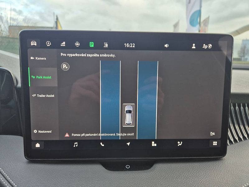 Škoda Superb Combi 2,0 TDI DSG 4x4 142kW L& - fotka 34 z 41
