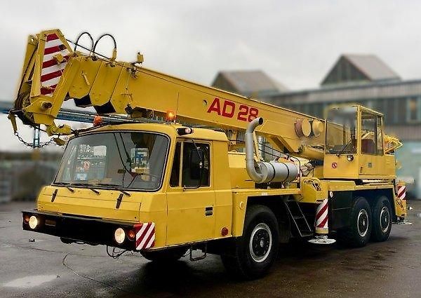 Tatra 815 AD28 autojeřáb 6x6 REPAS - fotka 1 z 10