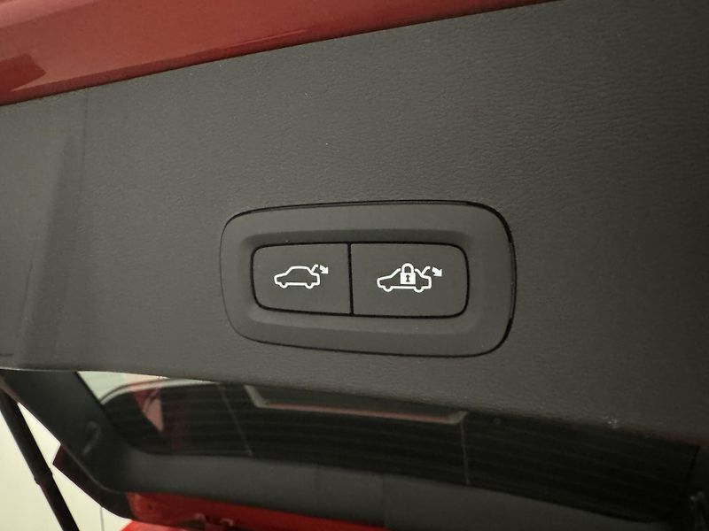 Volvo XC40 T5 RECHARGE CZ - fotka 25 z 48