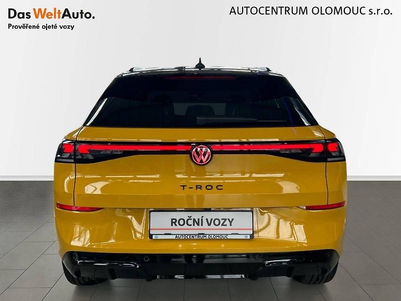 Volkswagen T-Roc (2026) 1,5 eTSI 7DSG R-Line - fotka 9 z 35